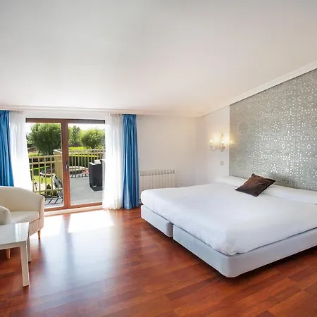 Conde Rodrigo Ii By Eme Hotel 4*