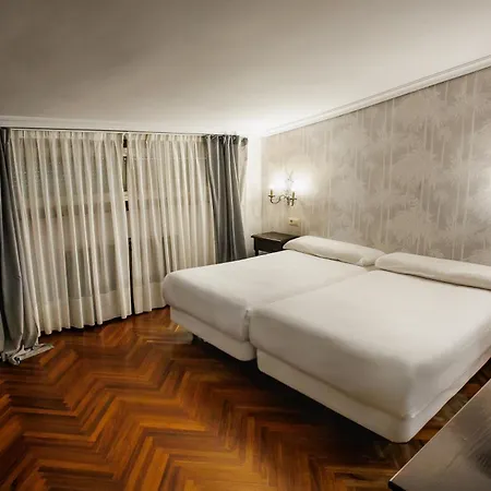 Hotel Conde Rodrigo Ii By Eme 4*
