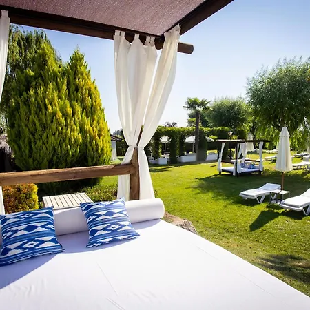 Hotel Conde Rodrigo Ii By Eme