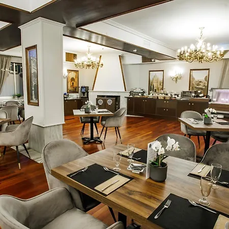 Conde Rodrigo Ii By Eme Hotel 4*