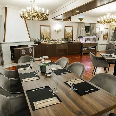 Hotel Conde Rodrigo Ii By Eme 4*