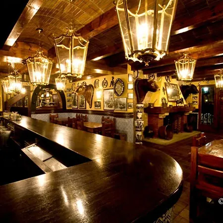 Hotel Conde Rodrigo Ii By Eme