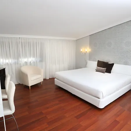 Conde Rodrigo Ii By Eme Hotel 4*