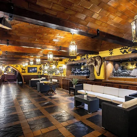 Conde Rodrigo Ii By Eme Hotel 4*