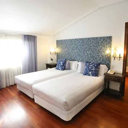 Hotel Conde Rodrigo Ii By Eme 4*