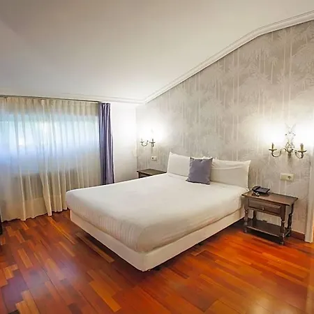 Conde Rodrigo Ii By Eme Otel 4*