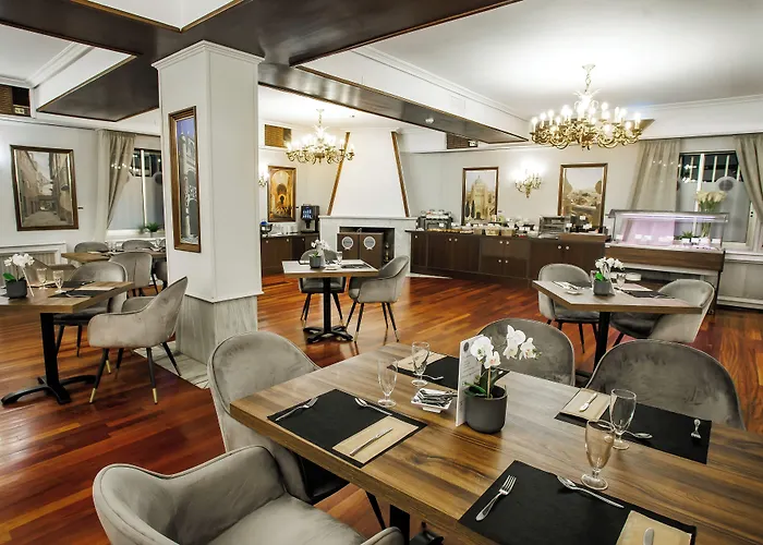 酒店 Conde Rodrigo Ii By Eme 4*